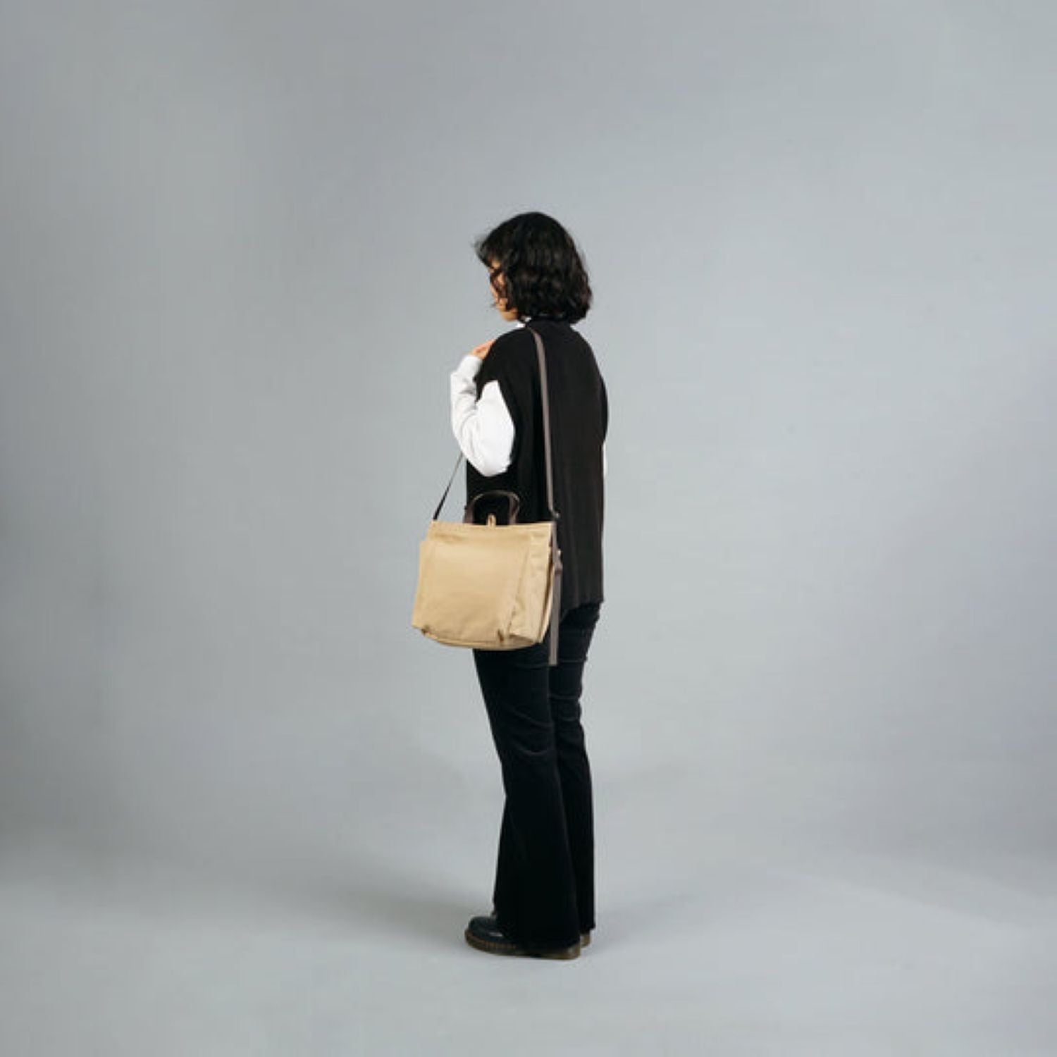 Hellolulu Jolie Double Sided 2 Way Shoulder Bag Recycled (Classic Blue/Clay Khaki)