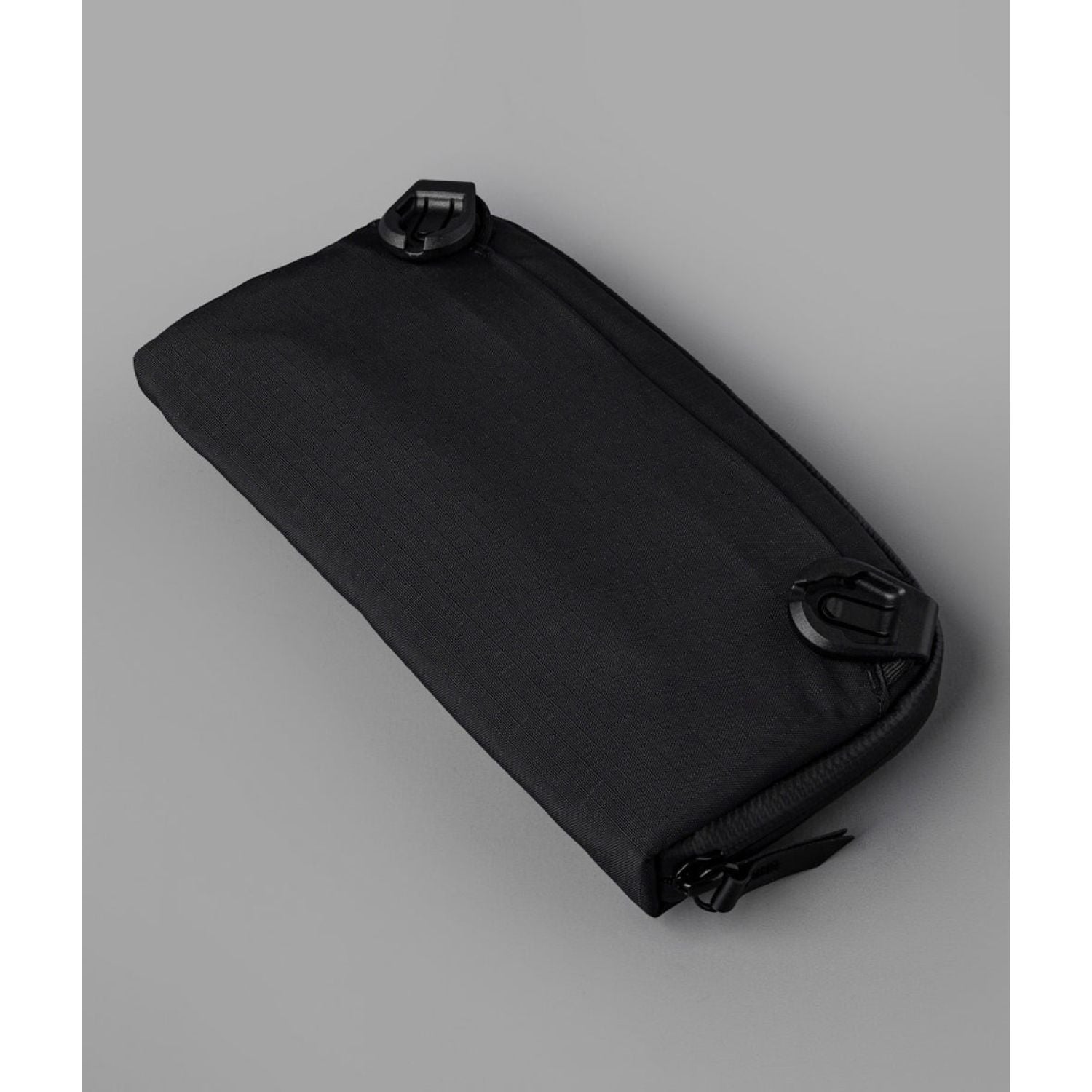ALPAKA Flight Pouch Axoflux 210D (Black)