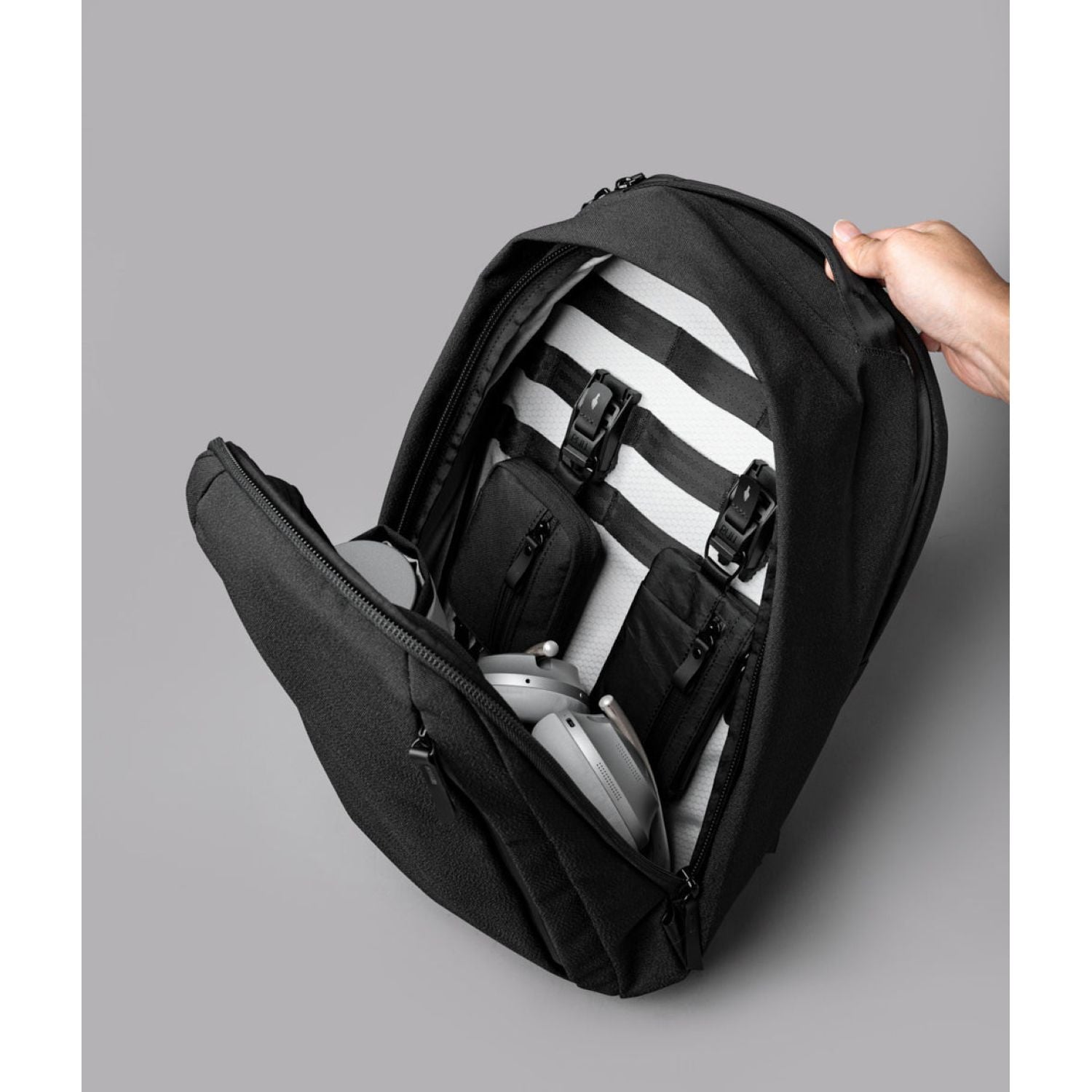 ALPAKA Metro Backpack Pro Axoflux 600D (Black)