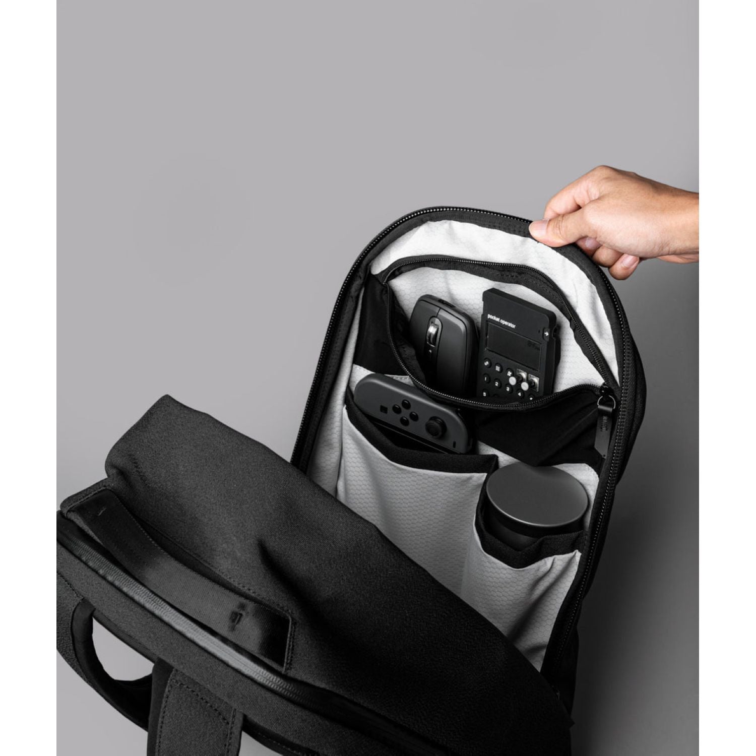 ALPAKA Metro Backpack Pro Axoflux 600D (Black)