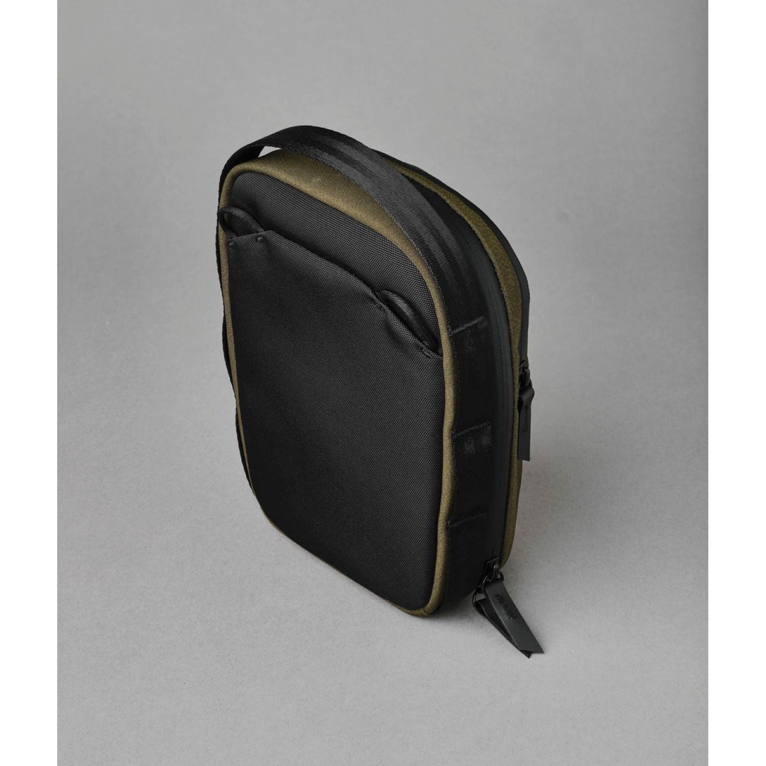 ALPAKA Metro Sling V2 Axoflux 300D (Army Green)