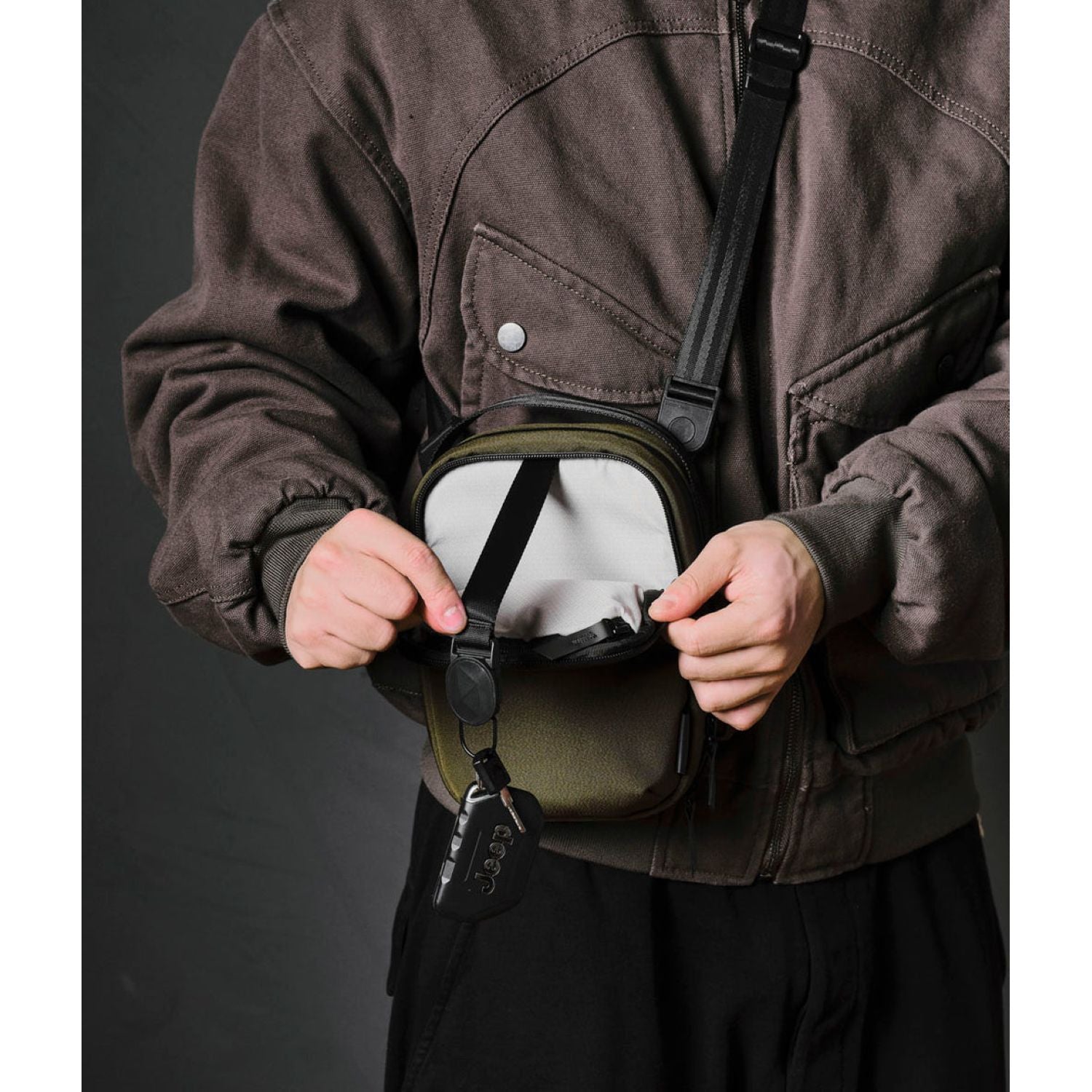 ALPAKA Metro Sling V2 Axoflux 300D (Army Green)