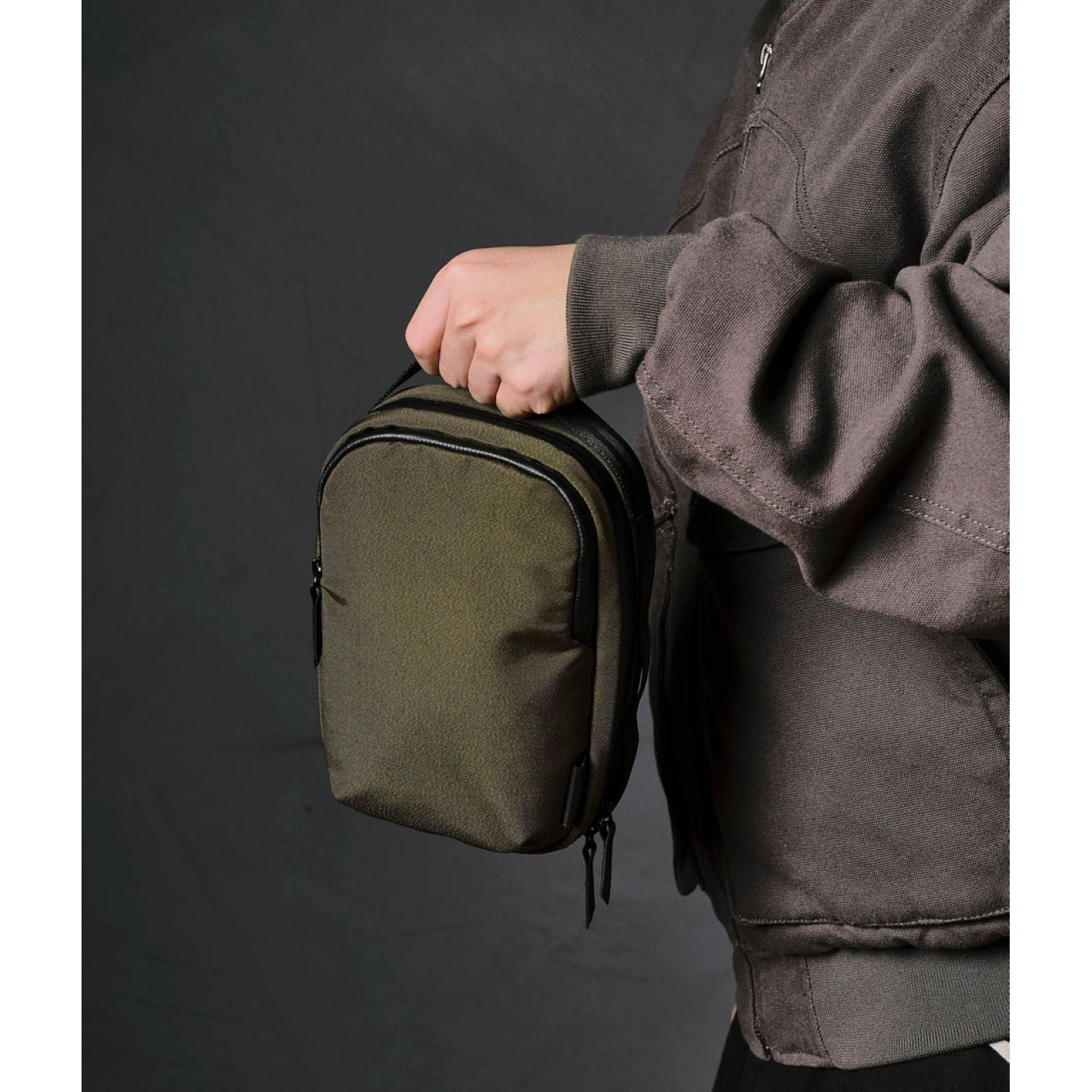 ALPAKA Metro Sling V2 Axoflux 300D (Army Green)
