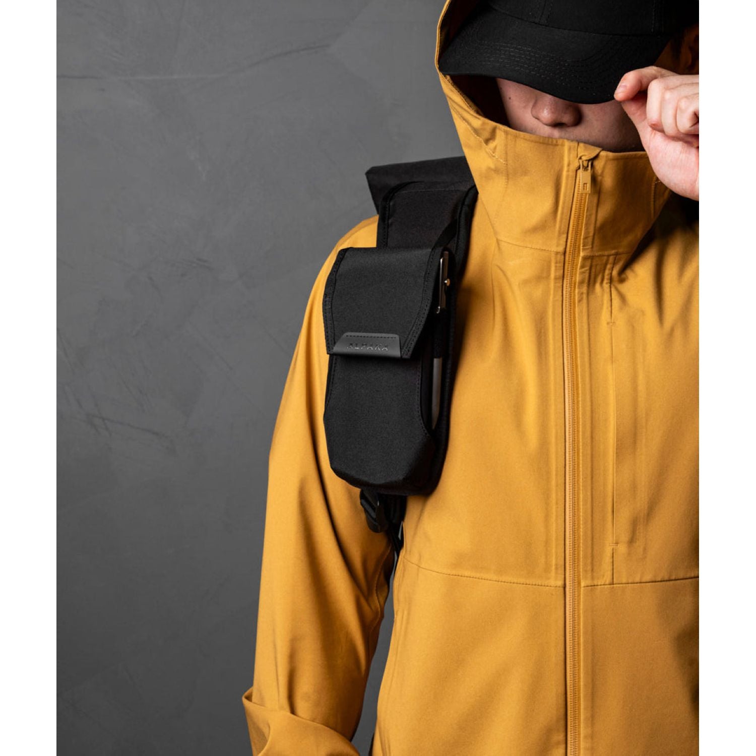 ALPAKA Modular Phone Sling V2 Axoflux 300D (Black)