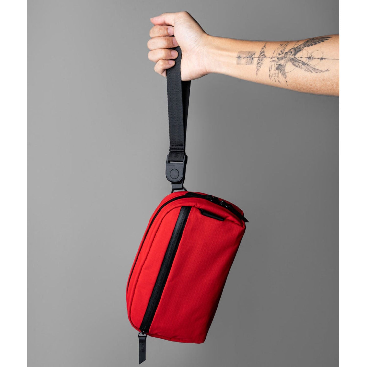 ALPAKA Toiletry Bag Axoflux 210D (Red)