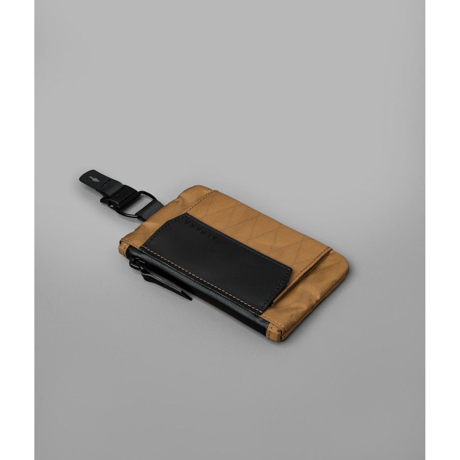 ALPAKA Zip Pouch Coin X-Pac VX21 (Coyote Brown)