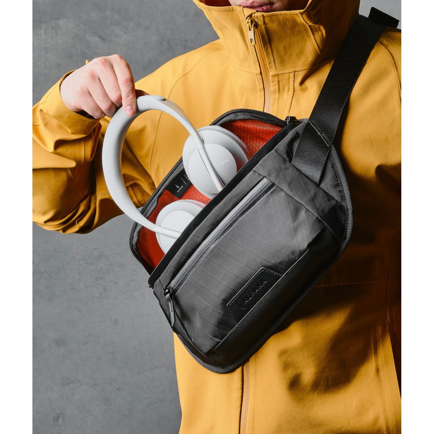 ALPAKA Bravo Sling Mini V2 VX42 (Black)