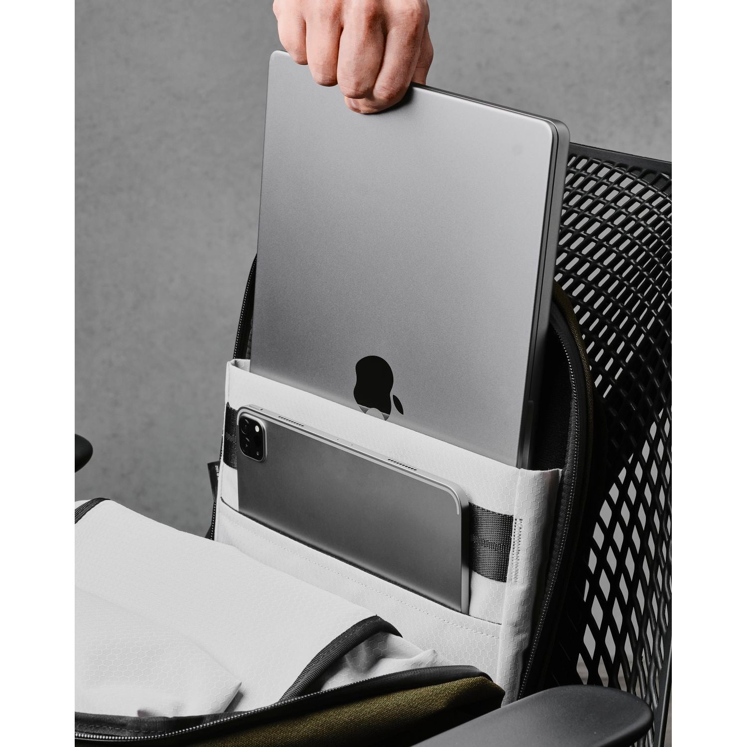 ALPAKA Elements Backpack Pro Axoflux 600D (Army Green)