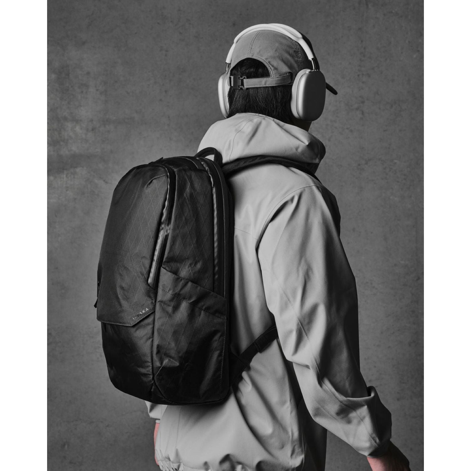 ALPAKA Elements Backpack Pro VX42 (Black)