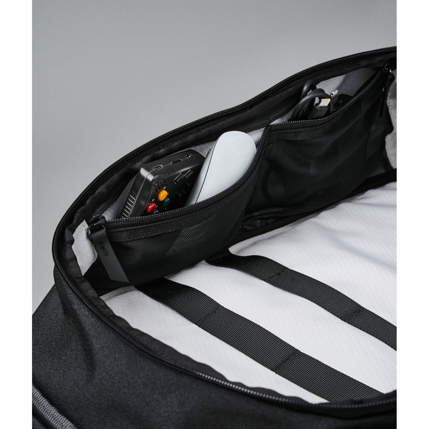 ALPAKA Elements Travel (35L) Axoflux 600D Backpack + Removable Waist Strap (Black)