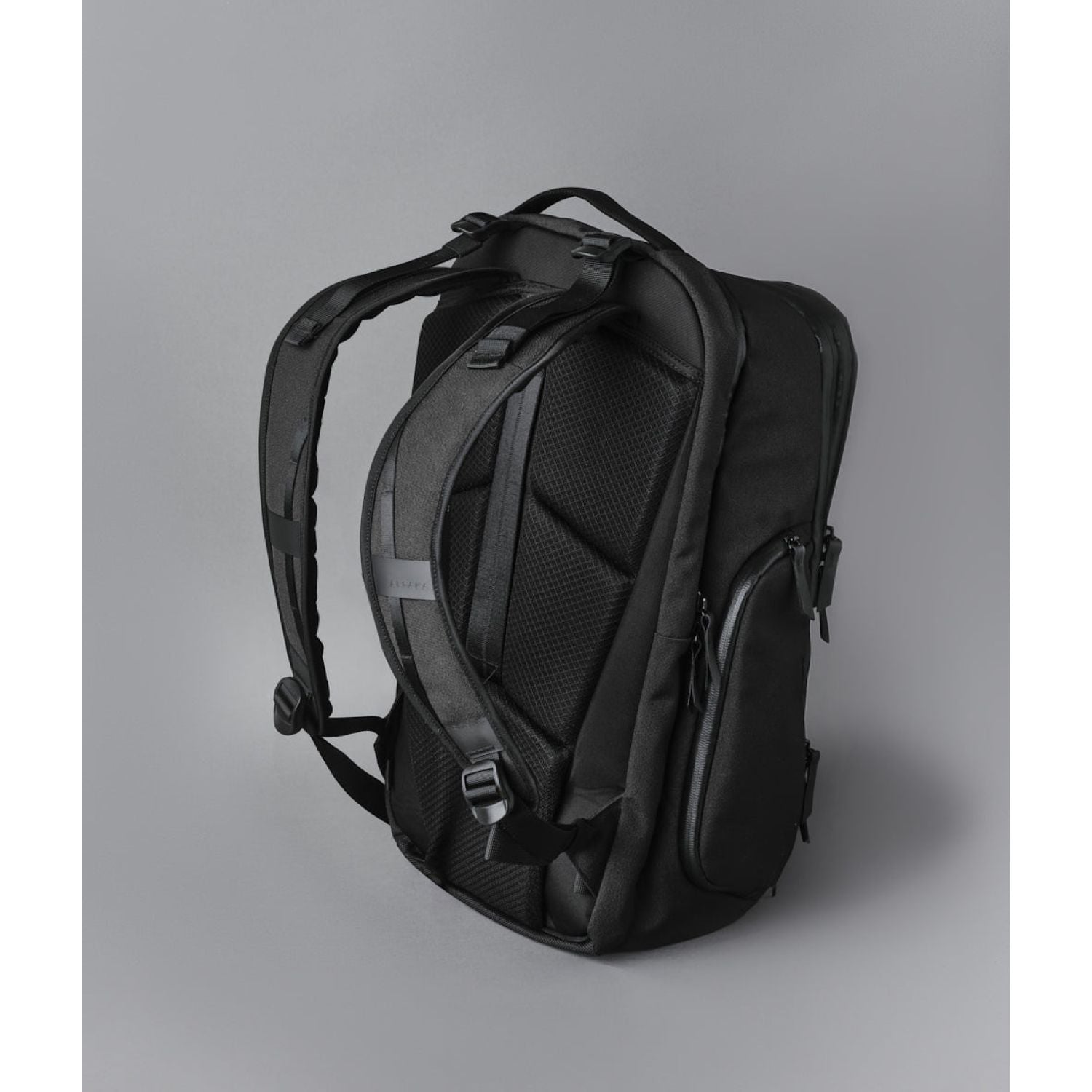 ALPAKA Elements Travel (35L) Axoflux 600D Backpack + Removable Waist Strap (Black)