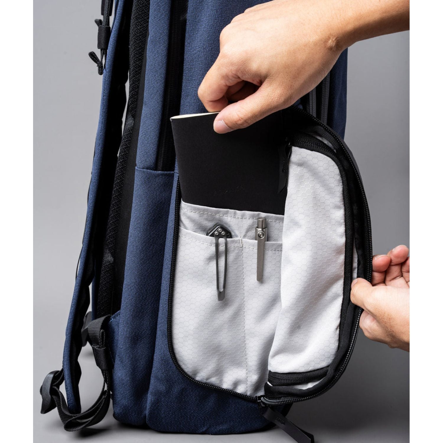 ALPAKA Elements Travel (35L) Axoflux 600D Backpack + Removable Waist Strap (Blue)