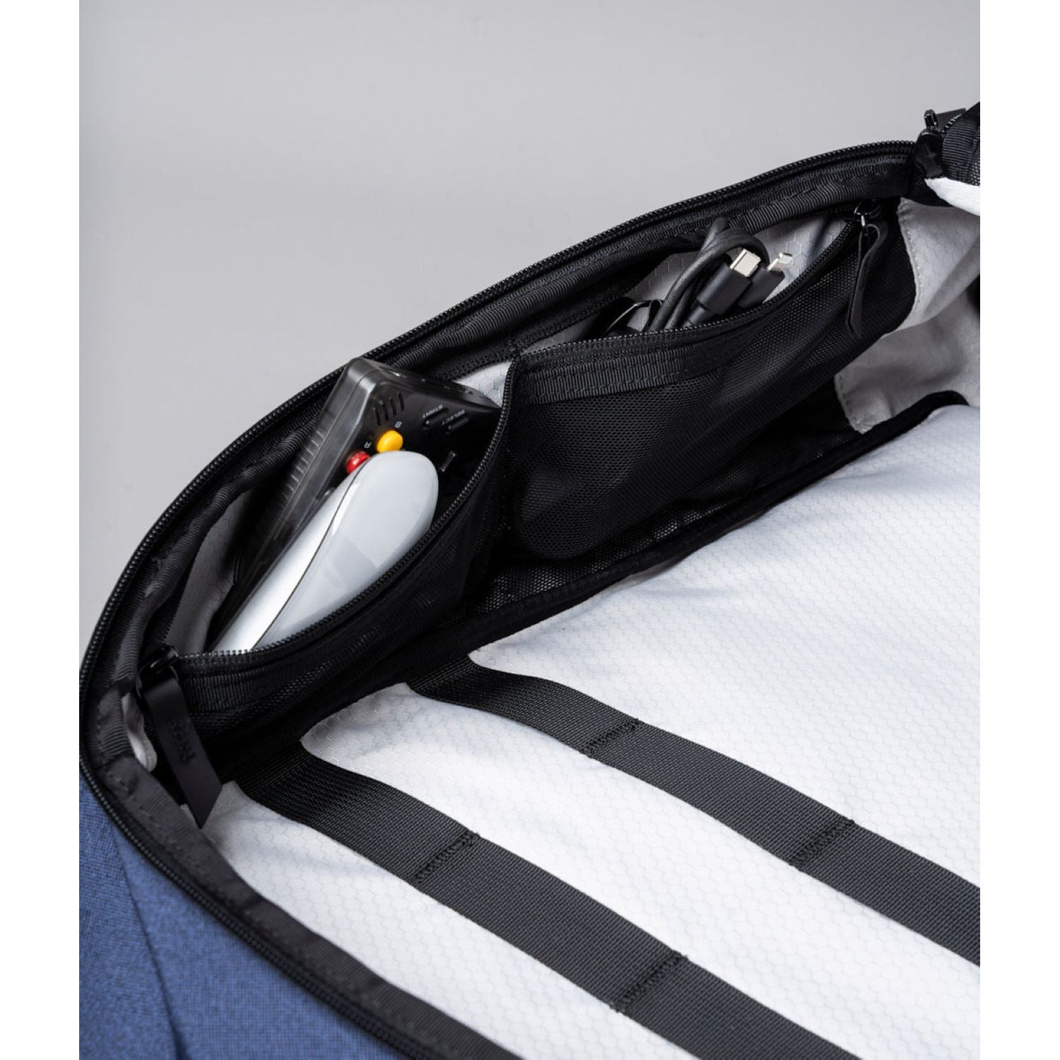ALPAKA Elements Travel (35L) Axoflux 600D Backpack + Removable Waist Strap (Blue)