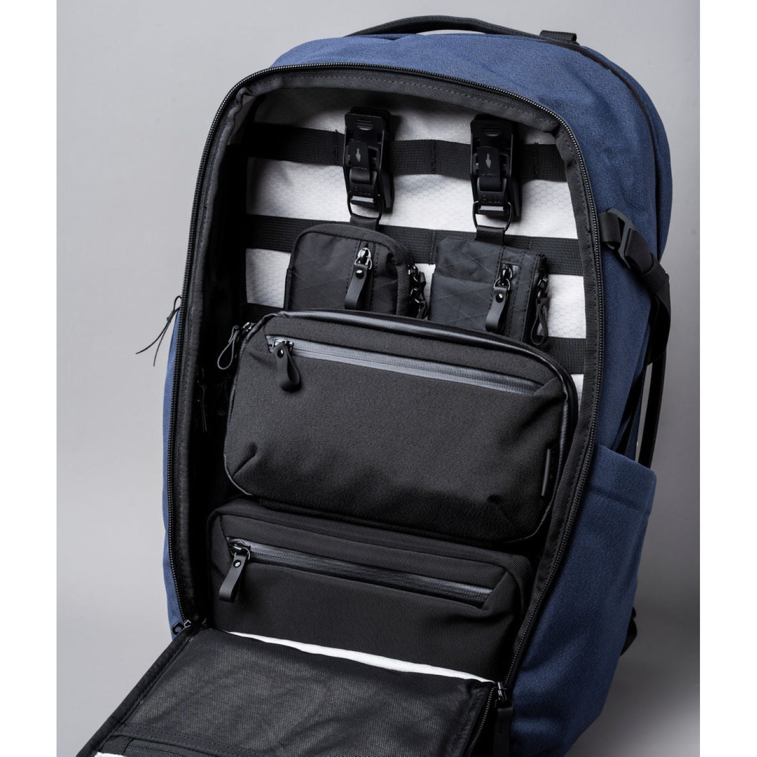 ALPAKA Elements Travel (35L) Axoflux 600D Backpack + Removable Waist Strap (Blue)