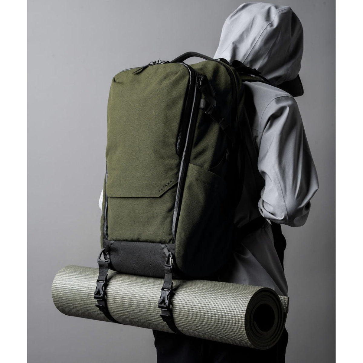ALPAKA Elements Travel (35L) Axoflux 600D Backpack (Green) – The Planet Traveller