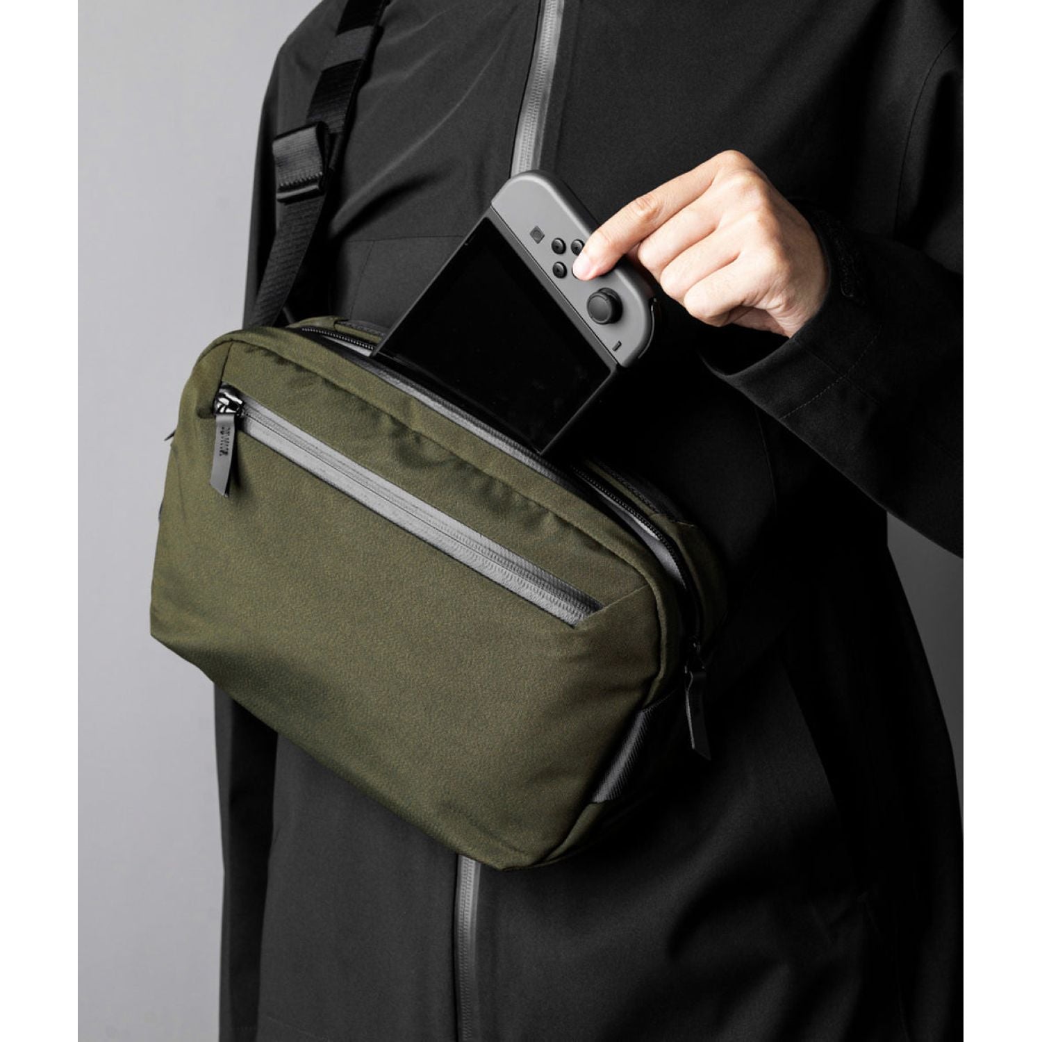 ALPAKA Go Sling Mini V2 Axoflux 300D (Army Green)