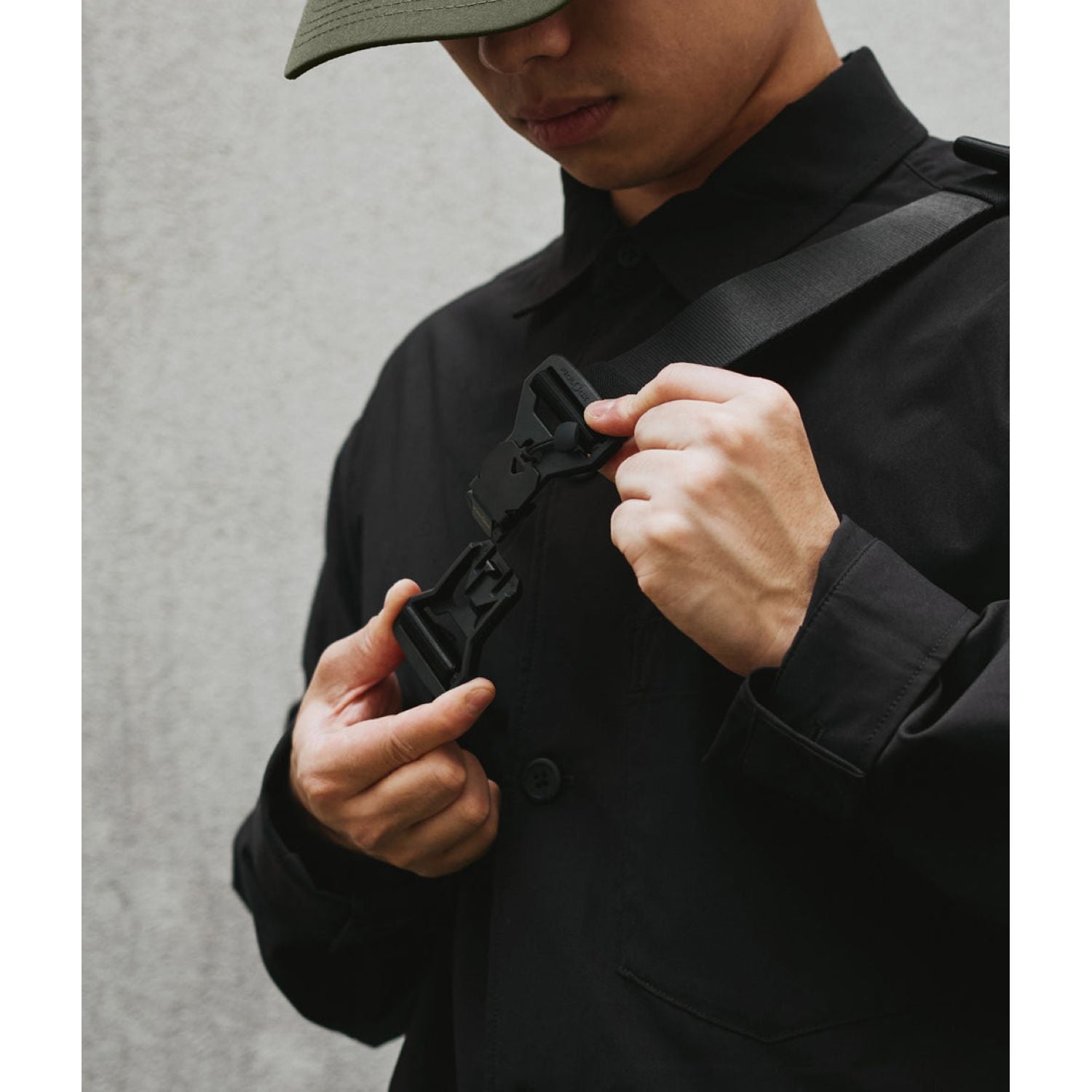 ALPAKA Go Sling Mini V2 Axoflux 300D (Army Green)