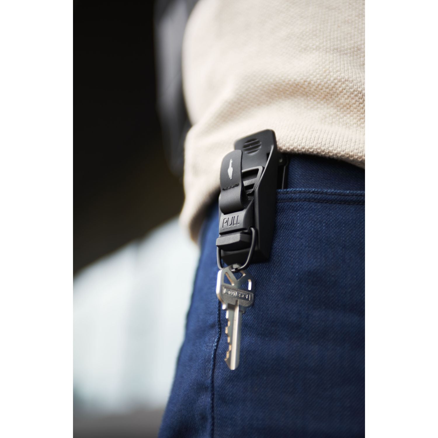 ALPAKA Hub Keychain (Black)