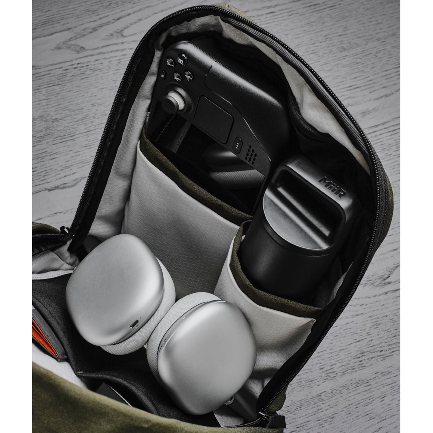 ALPAKA Metro Backpack Axoflux 300D (Army Green)