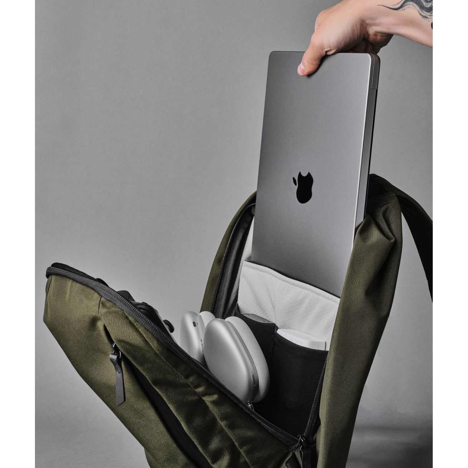 ALPAKA Metro Backpack Axoflux 300D (Army Green)