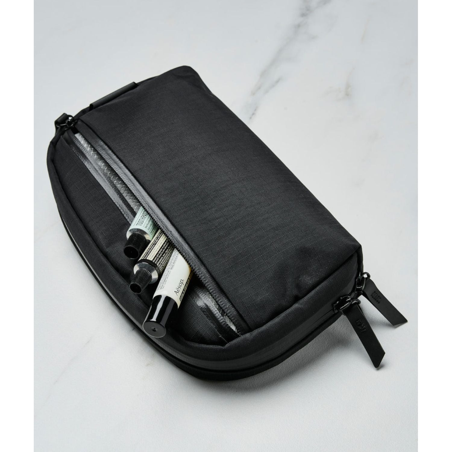 ALPAKA Toiletry Bag (Black)