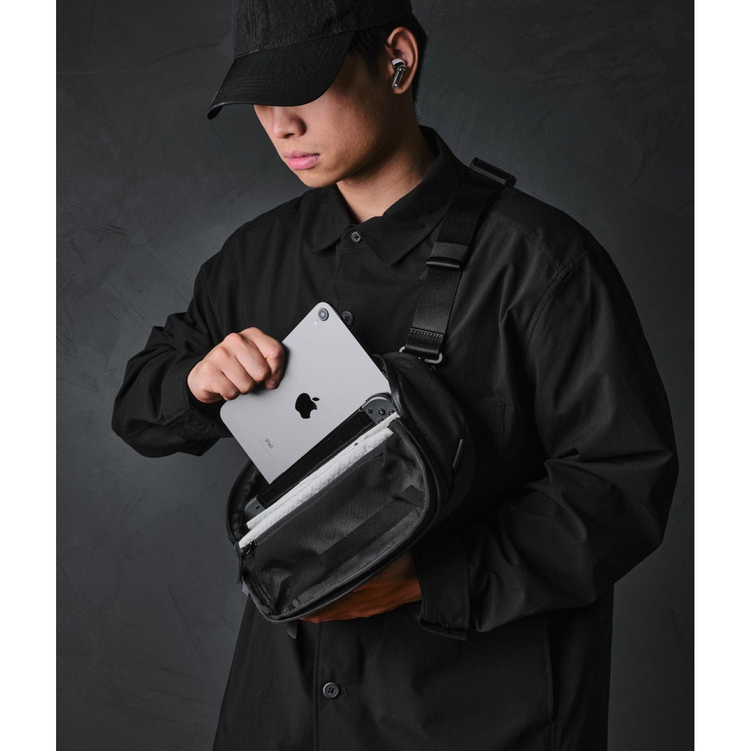 ALPAKA Vertex Pouch Axoflux 600D (Black)