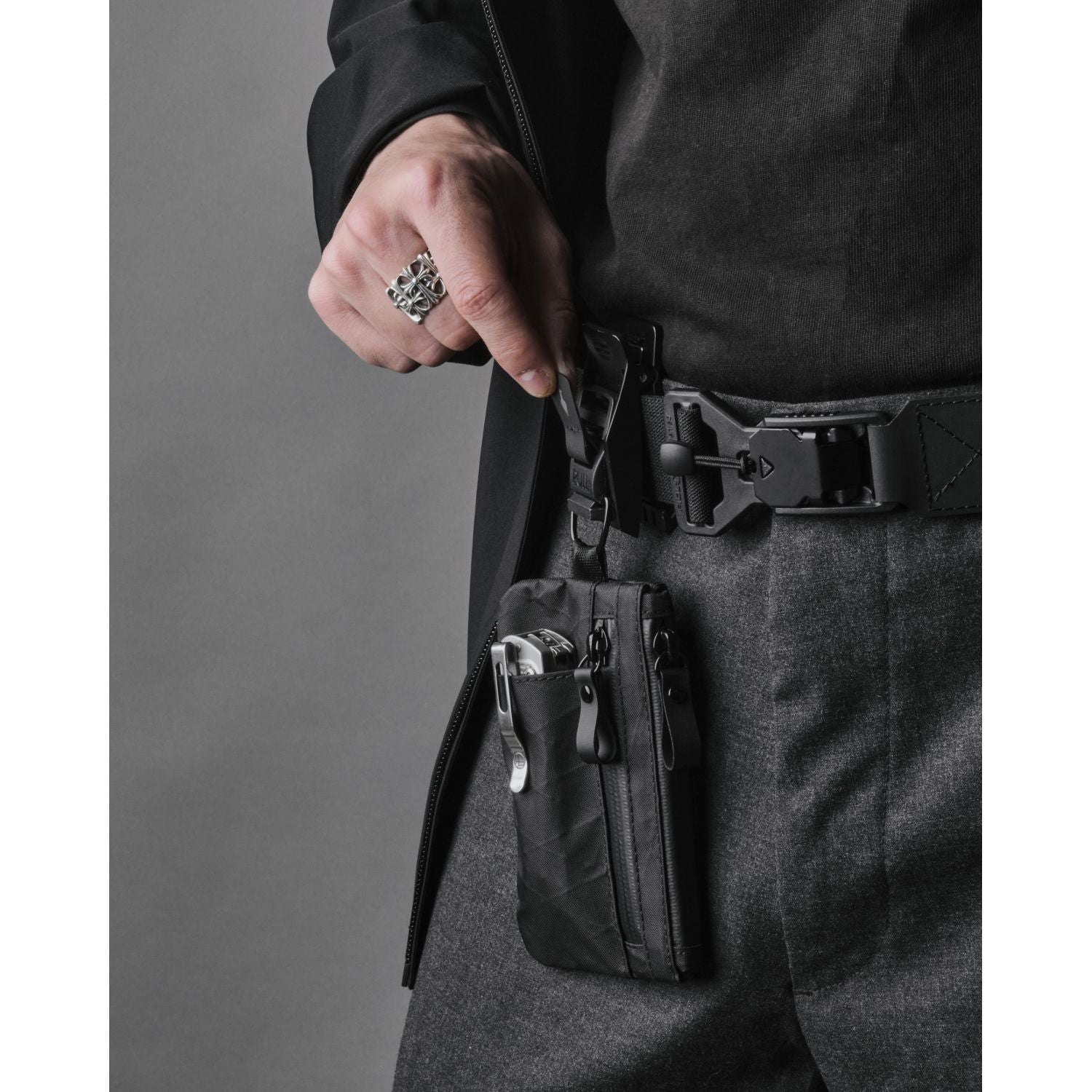ALPAKA Zip Pouch Pro (Black)