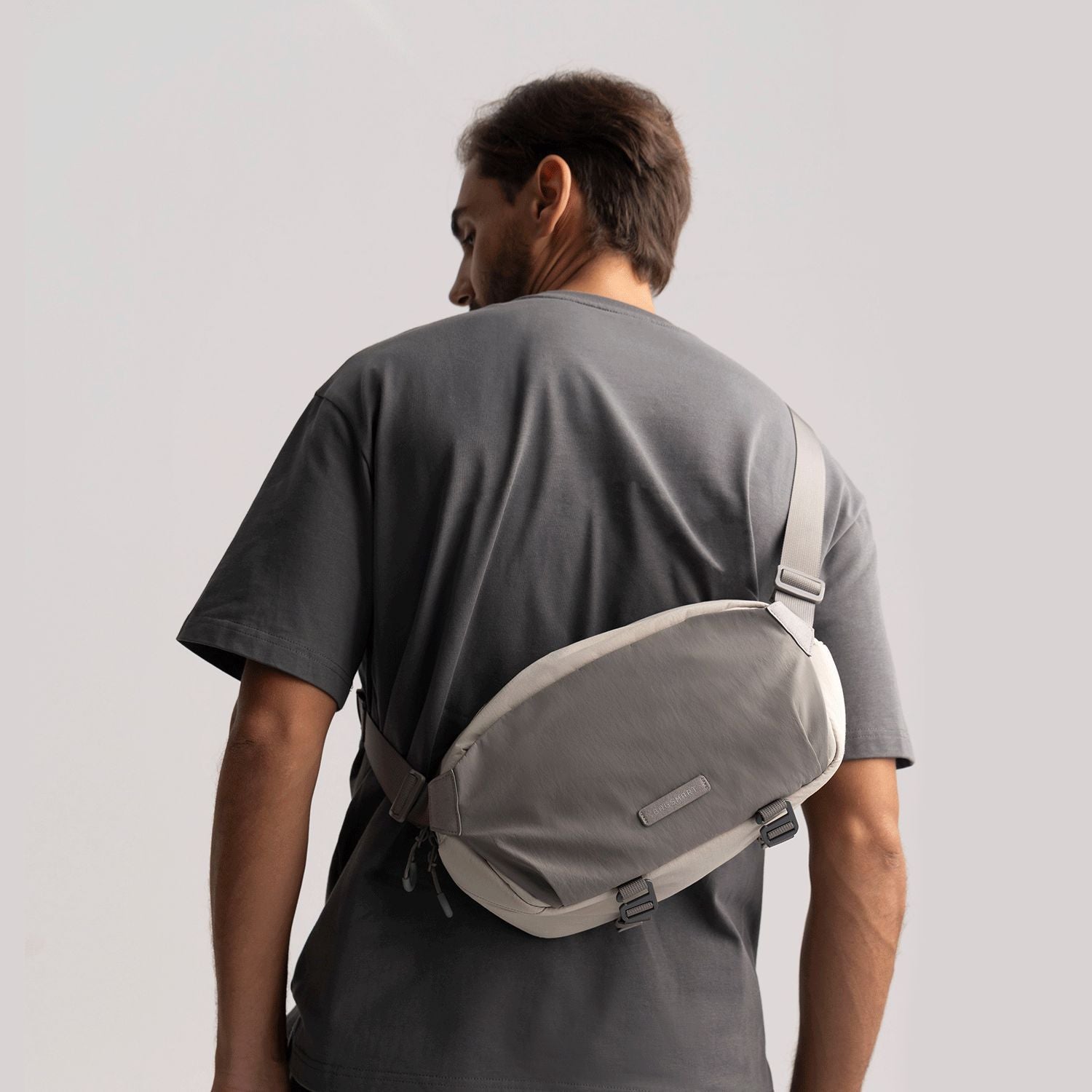 Bagsmart Soar Camera Sling Bag With Tripod Holder 6L (Gray)