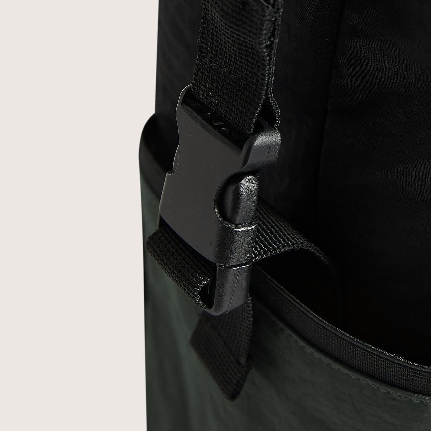 Bagsmart Walker Featherlight Travel Diaper Backpack 25L (Black)