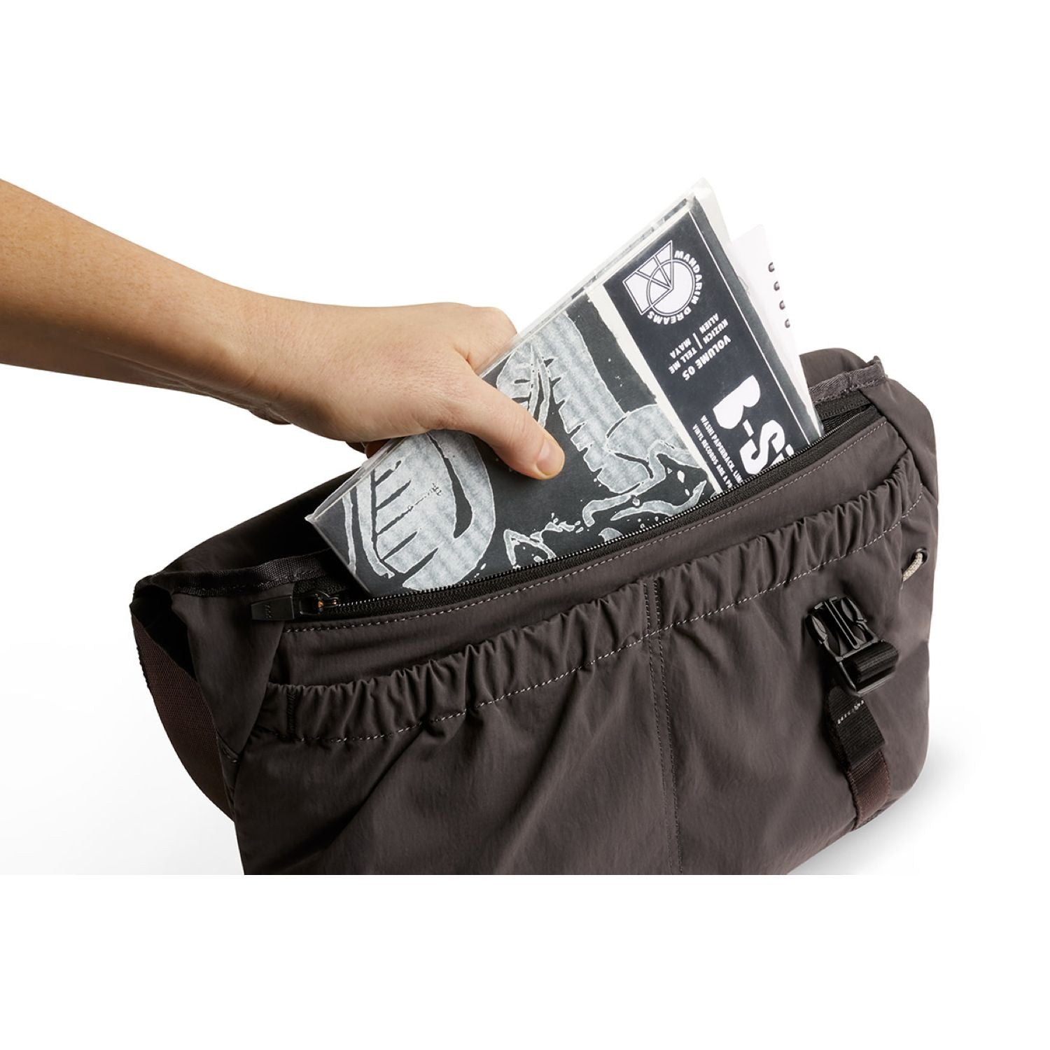 Bellroy Cinch Messenger Bag - Charcoal