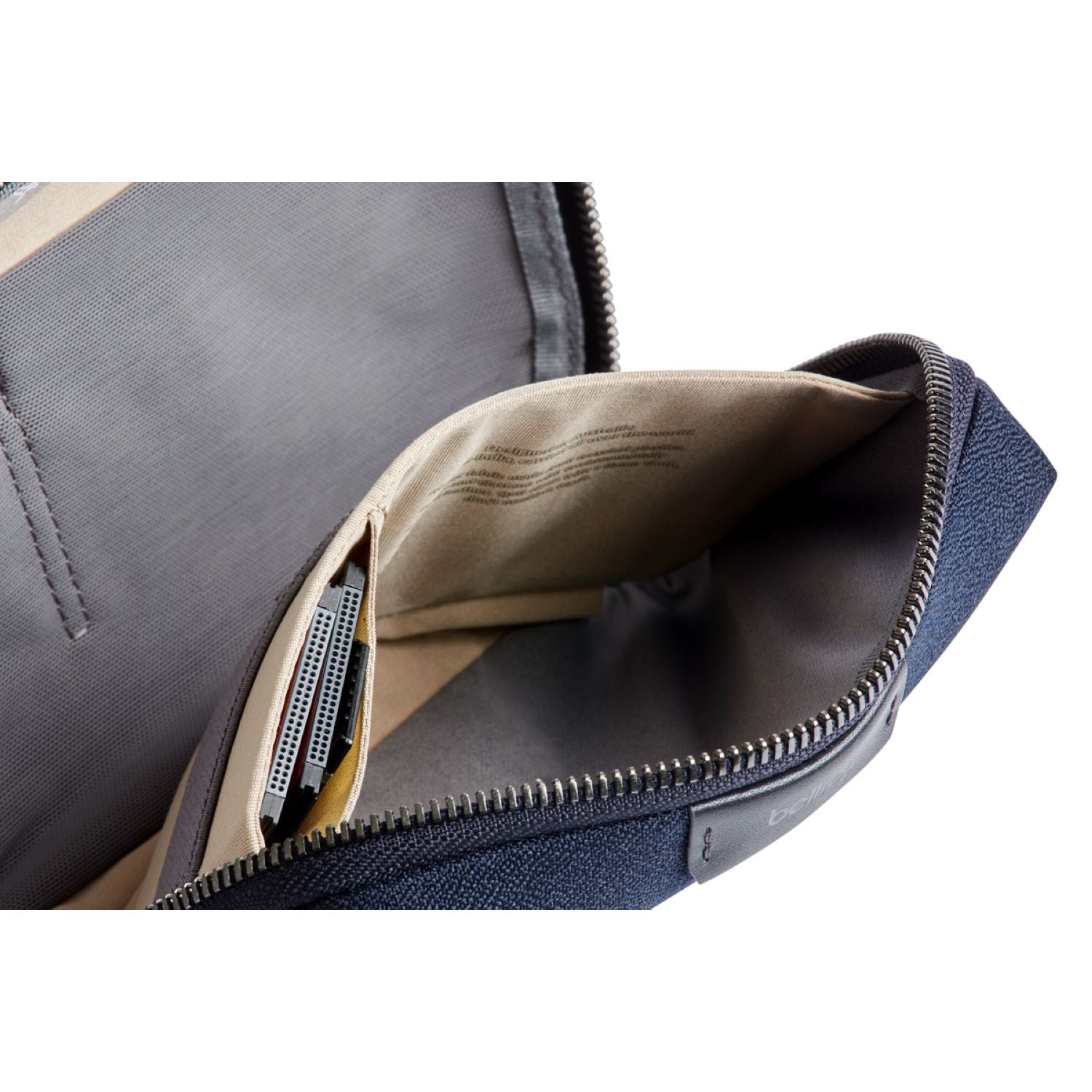 Bellroy Tech Kit Compact - Navy