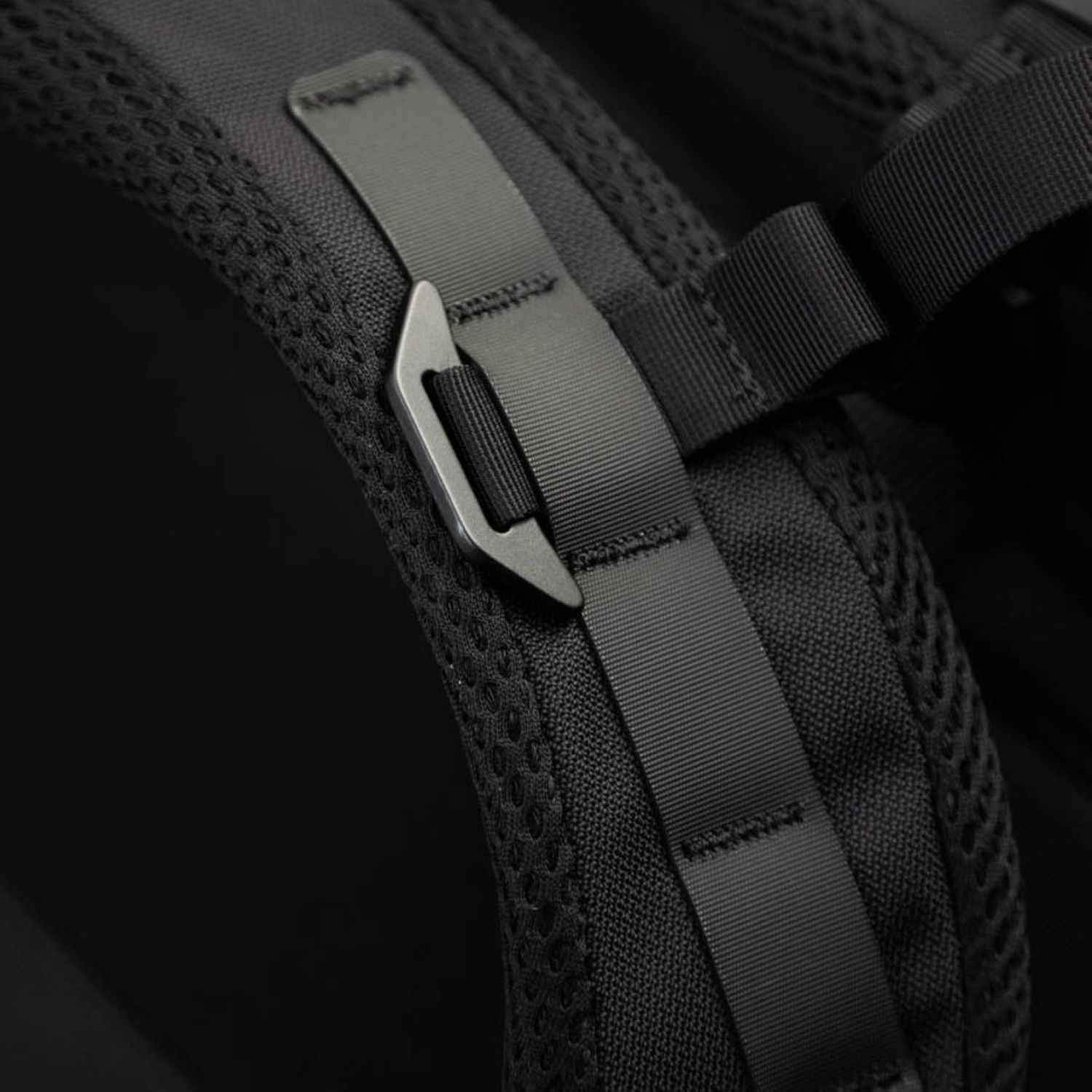 Black Ember Citadel 25 16 Laptop Backpack - Jet Black