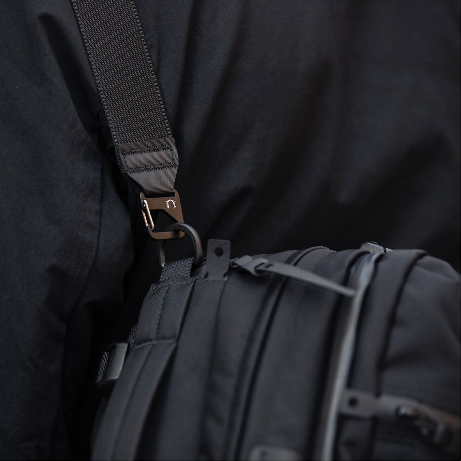 Black Ember Forge 30/40 Shoulder Strap - Jet Black