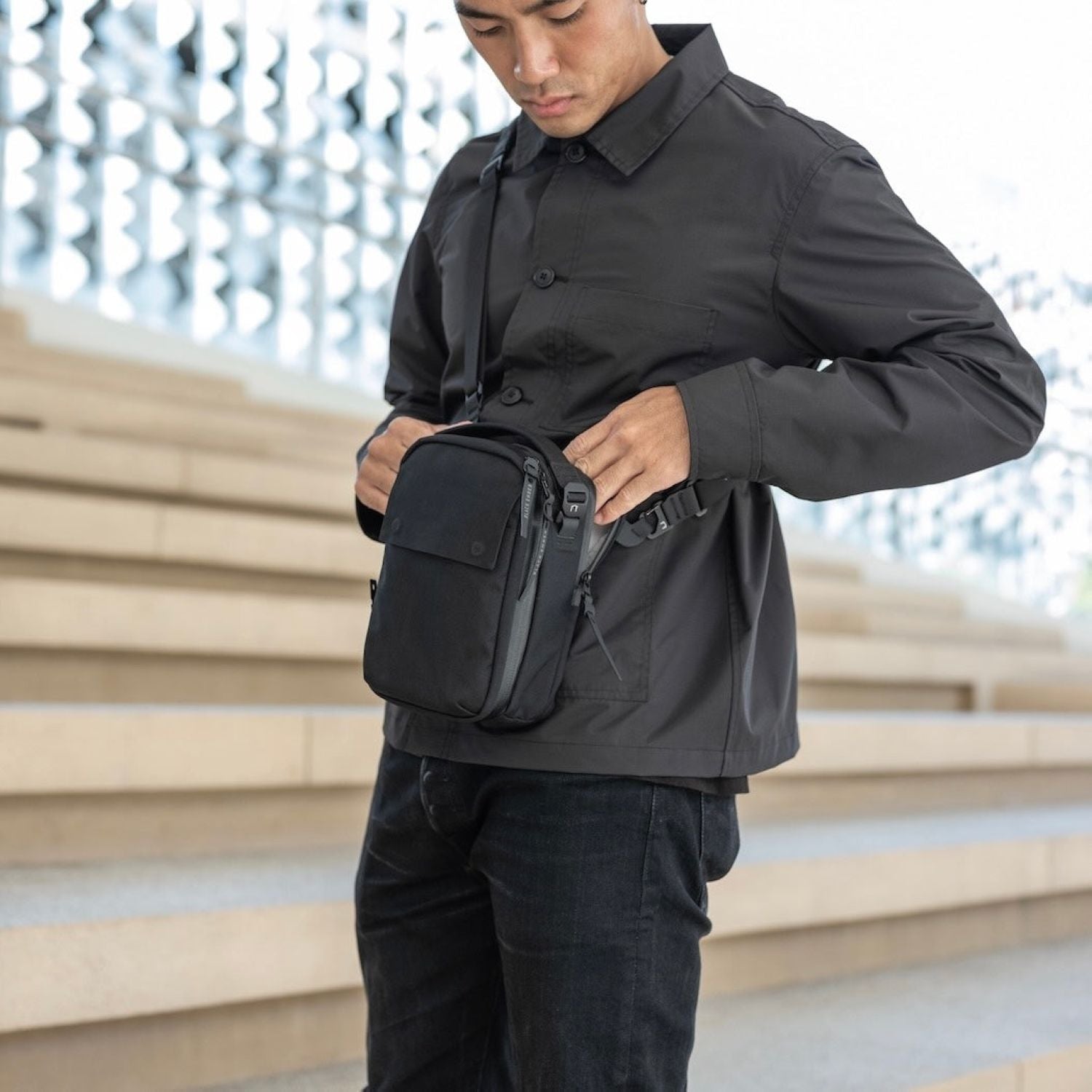 Black Ember (Limited Edition) Kompak Sling Bag 5L - Ember Orange