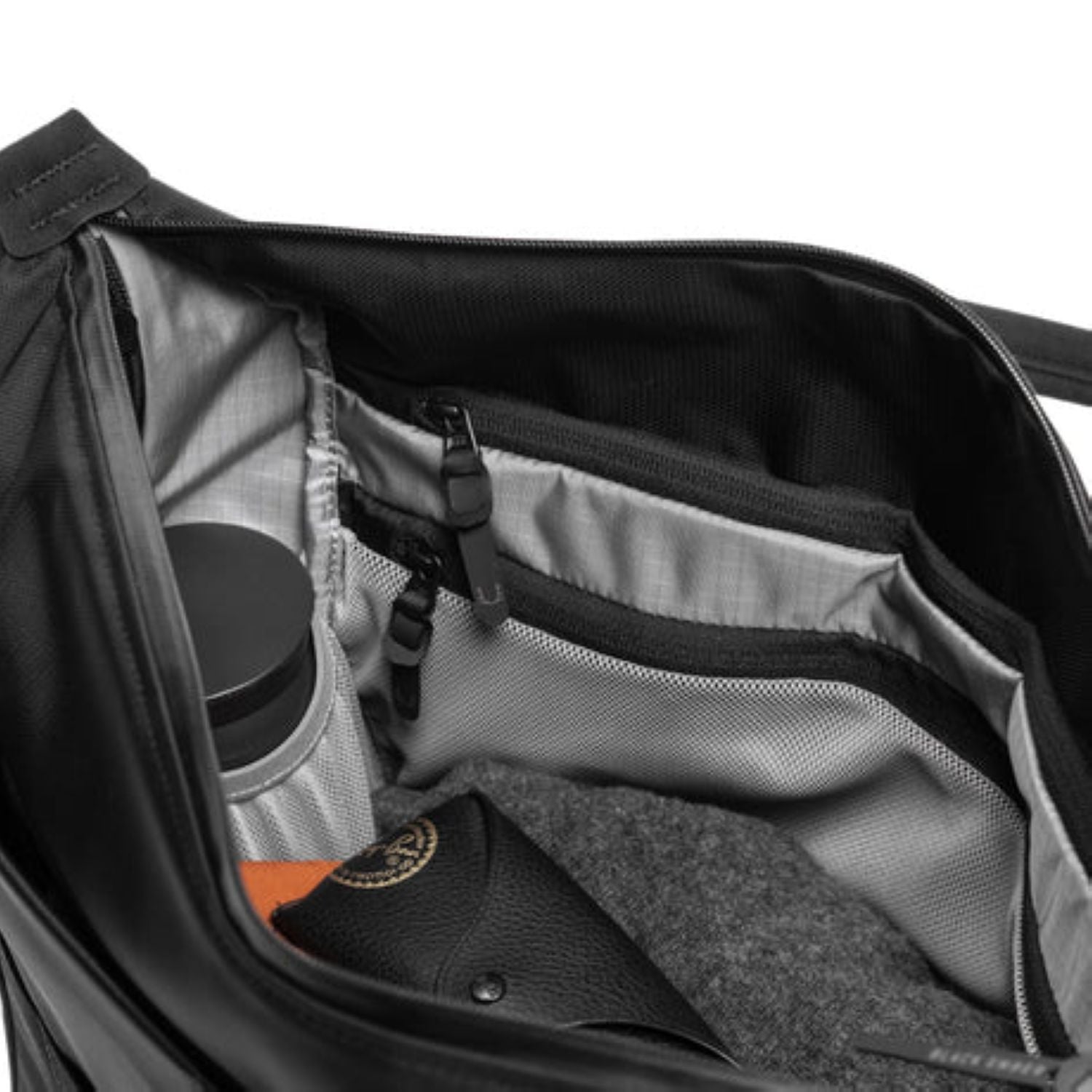 Black Ember Wpt 17" Laptop Tote Embertex Pfas Free 20L - Jet Black