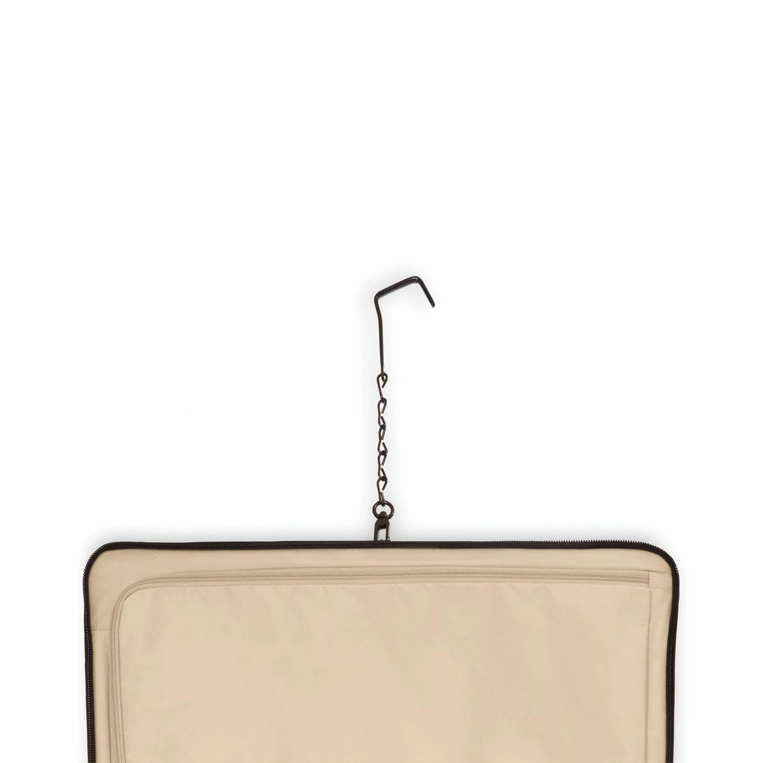 Briggs & Riley Baseline Deluxe Wardrobe Spinner (Black)