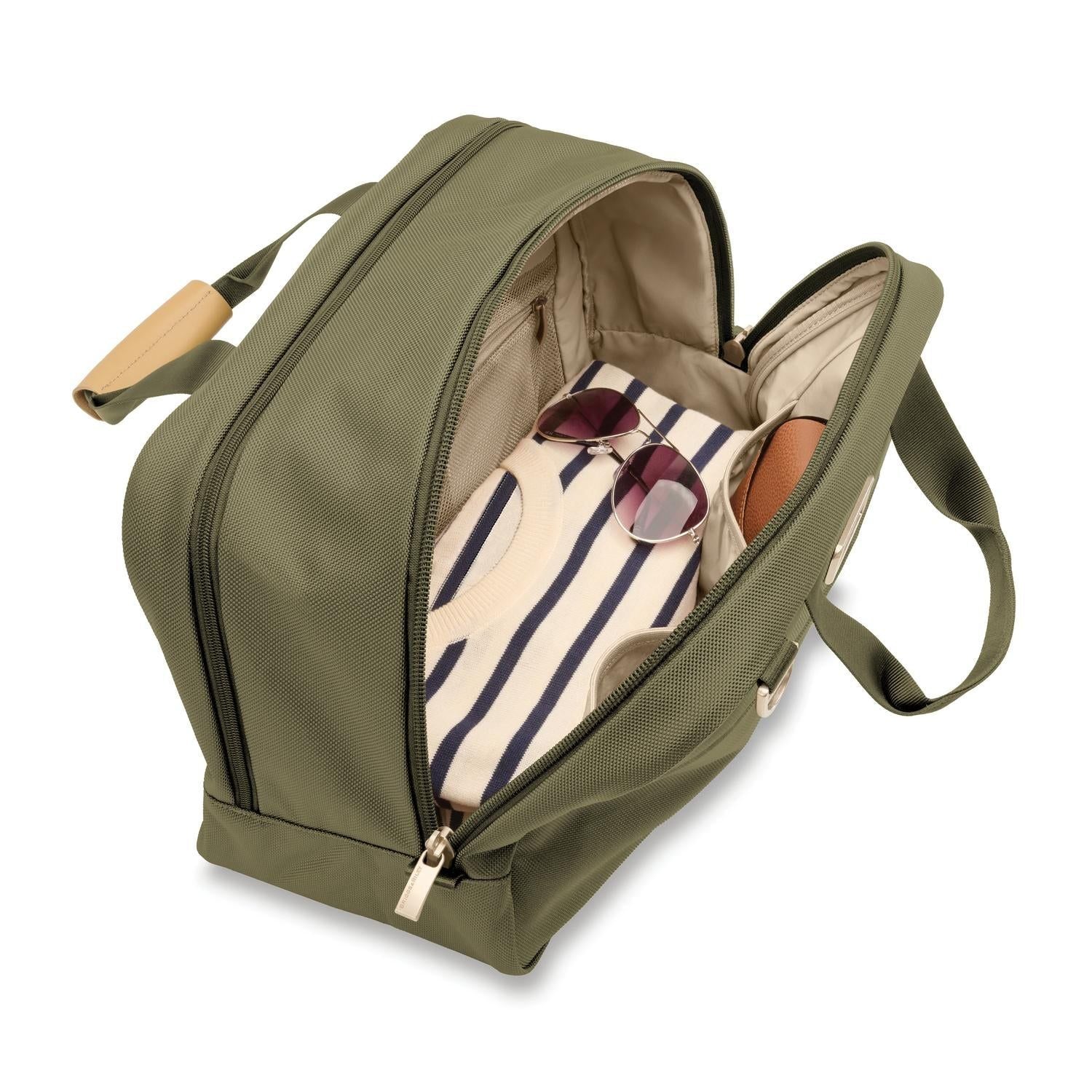 Briggs & Riley Baseline Executive Travel Duffle (Olive)