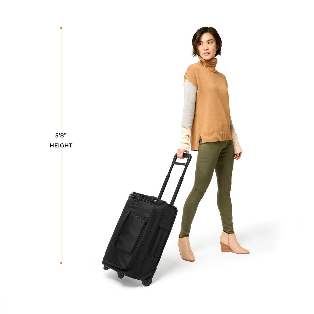 Briggs & Riley Baseline Global 2-Wheel Carry-On Duffle (Black)