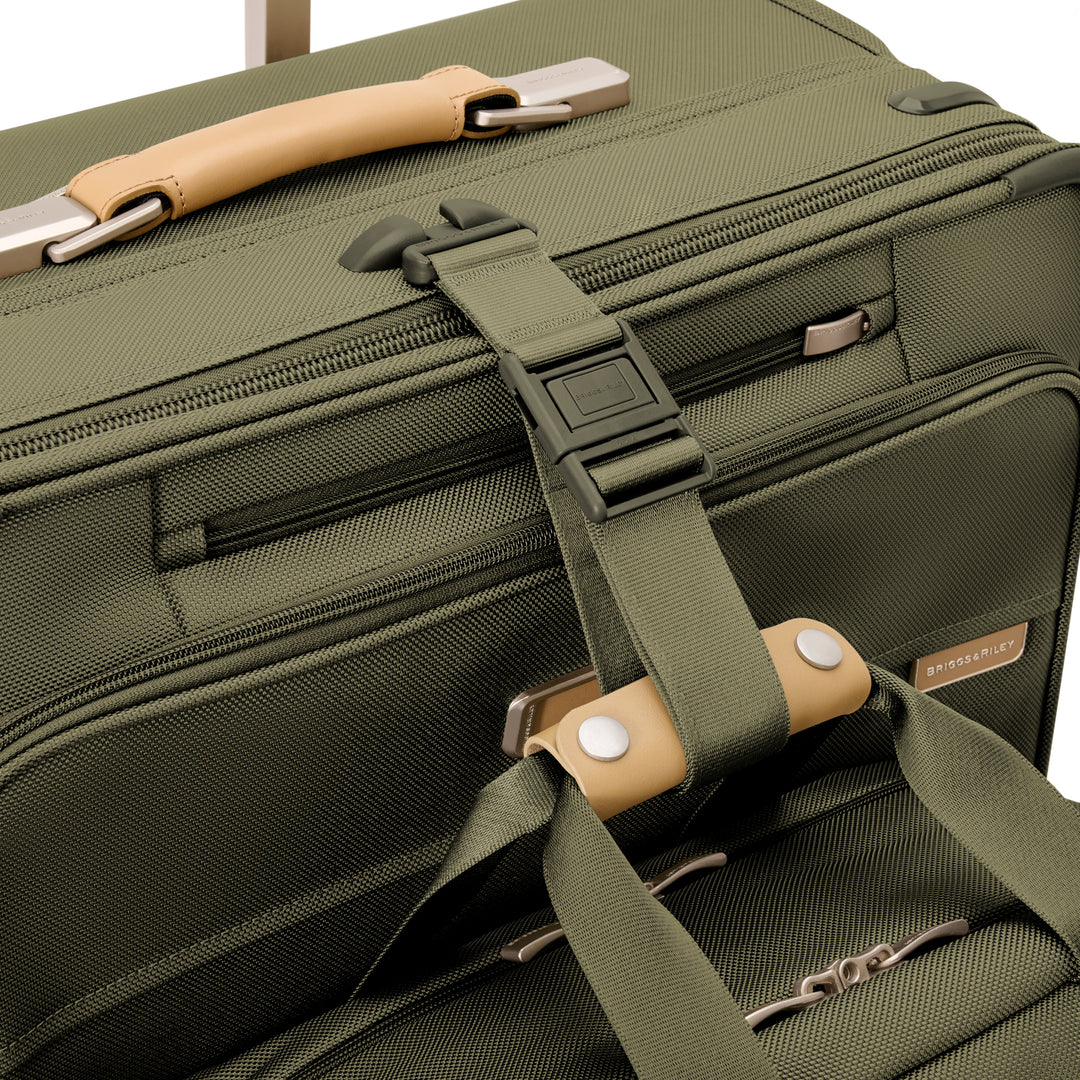 Briggs & Riley Baseline Medium Expandable Spinner (Olive)
