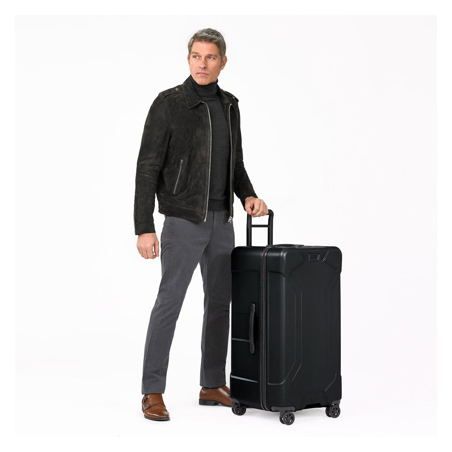 Briggs & Riley Torq 2.0 Extra Large Trunk Spinner (Stealth)
