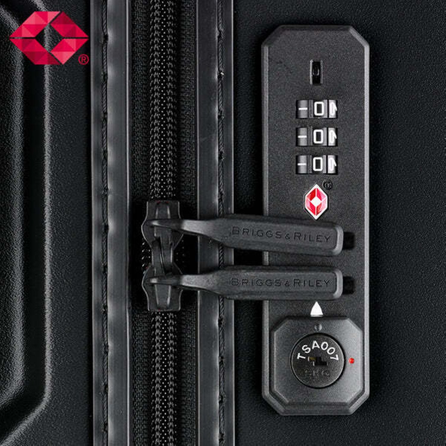 Briggs & Riley Torq 2.0 Medium Trunk Spinner (Stealth)