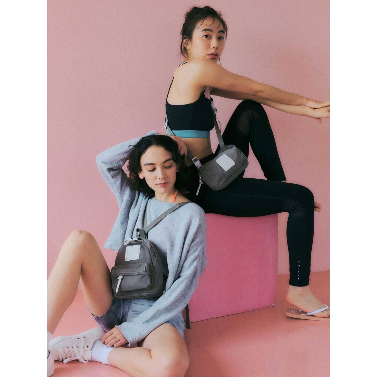 Cilocala Regular Shoulder Pouch Yoko (Black)