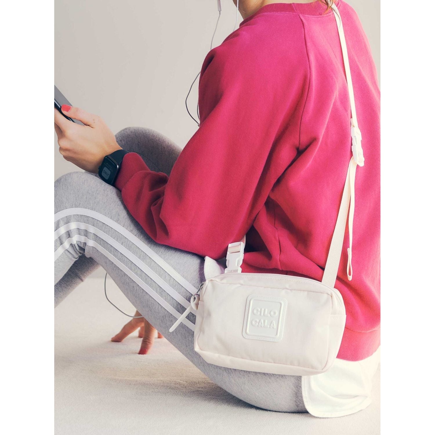Cilocala Regular Shoulder Pouch Yoko (Milky)