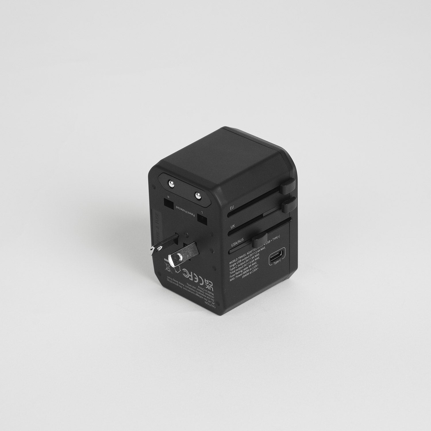 Crossing World Travel Adaptor with 4 X USB and 1 X USB-C - Black