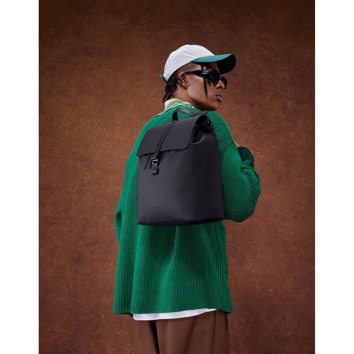 Gaston Luga Dash Bucket Backpack - Black