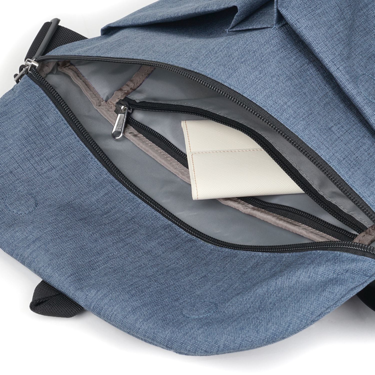 Hellolulu Kasen Shoulder Bag Recycled (Cool Blue)