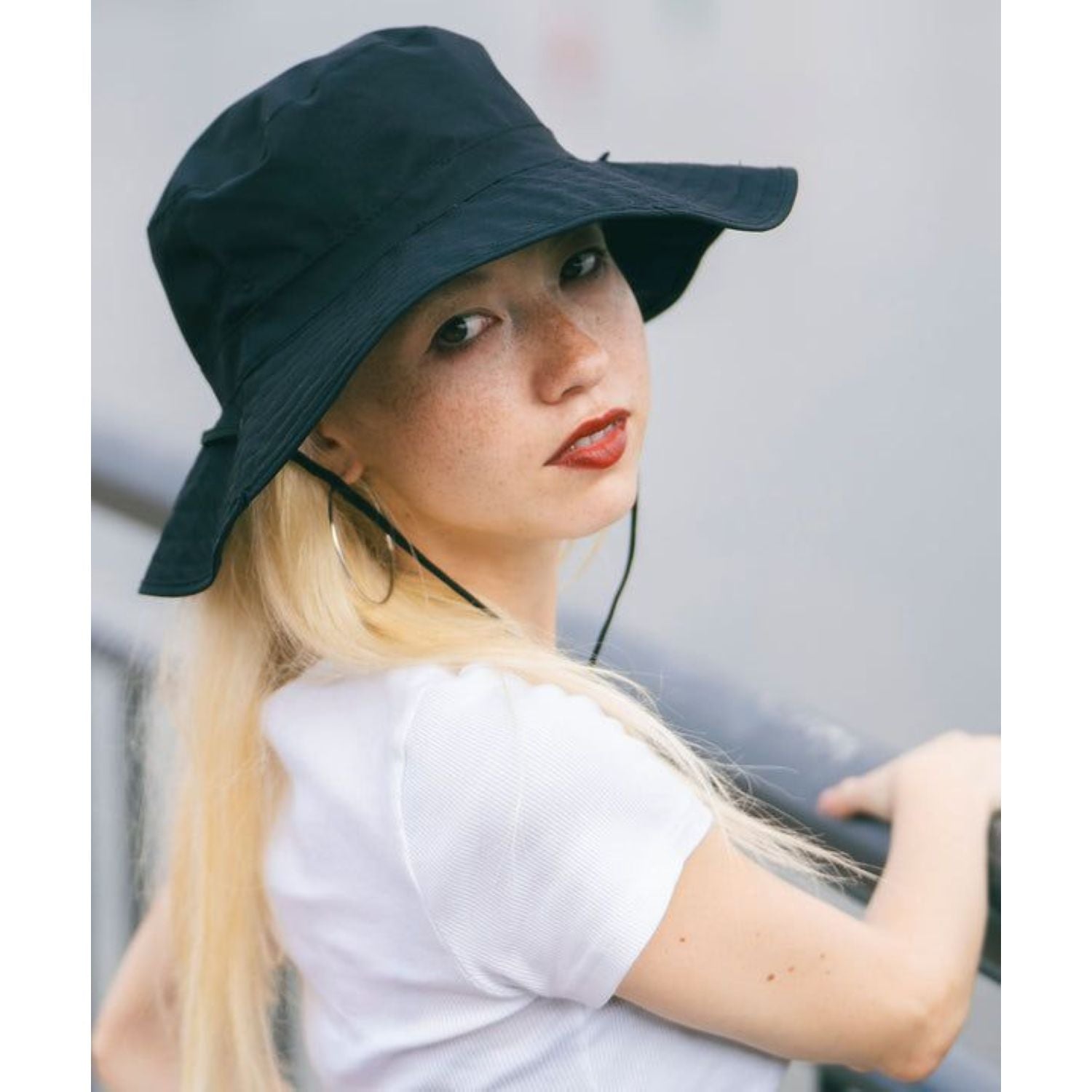 KiU UV Protection Water Repellent Hat (Black)