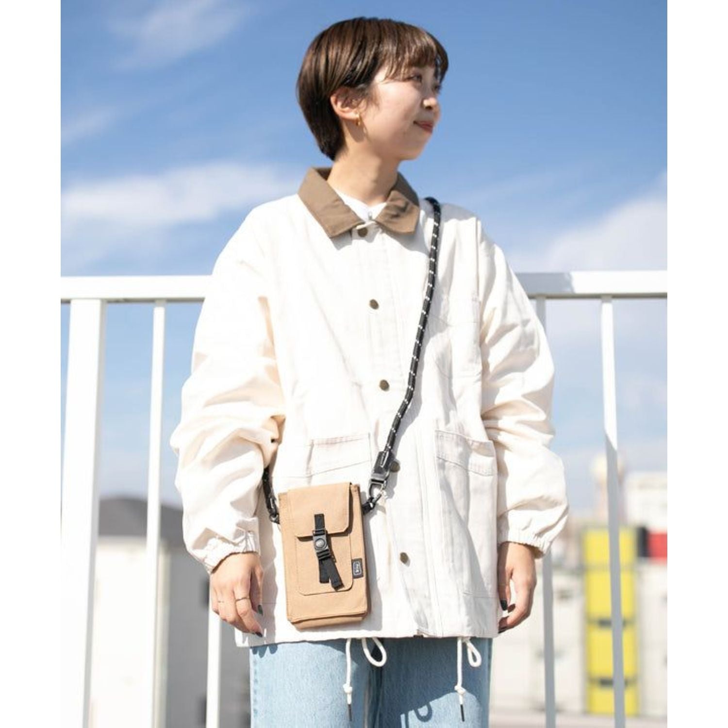 KiU Water Repellent 600D Phone Pouch (Camel)