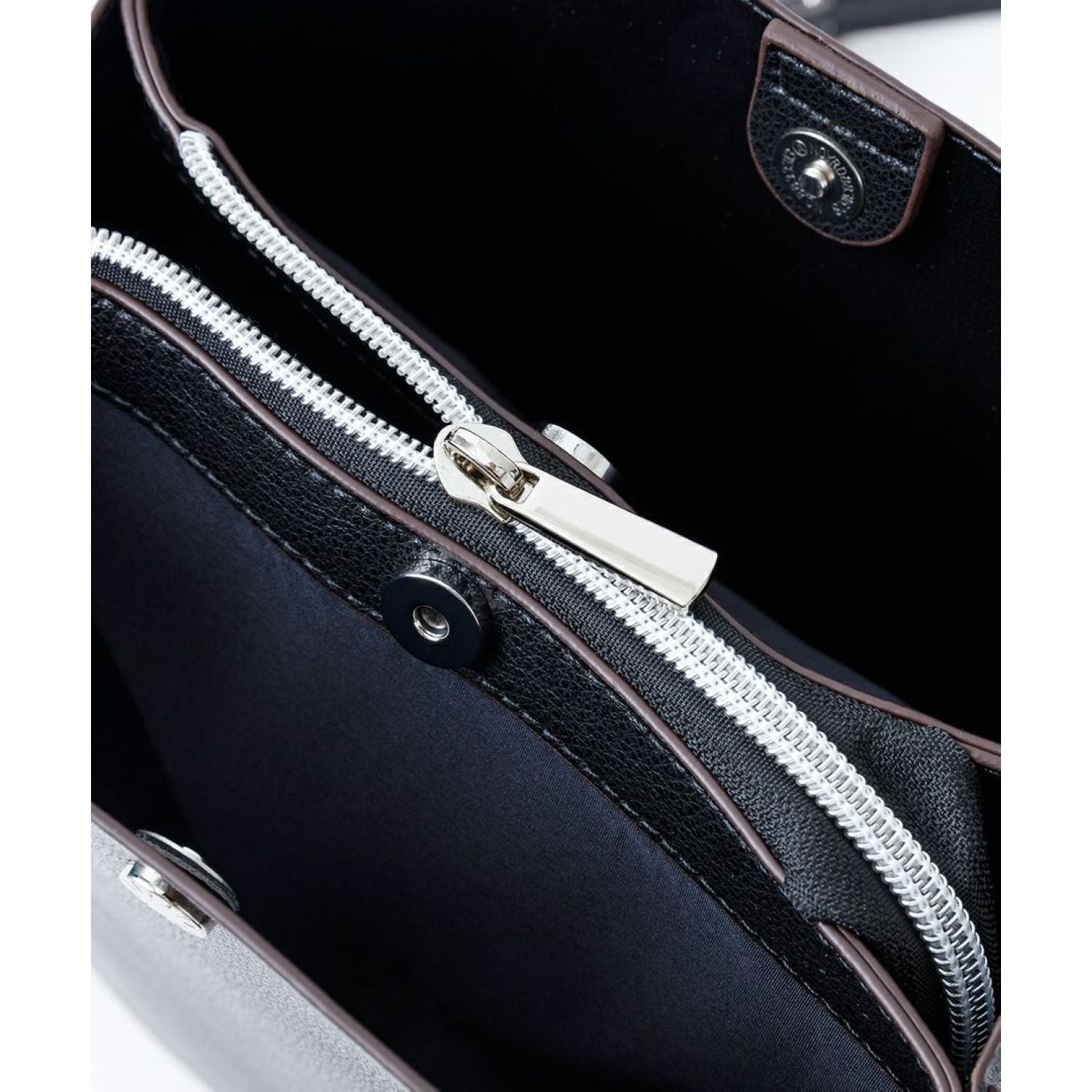 Legato Largo Light Weight Series Vertical Shoulder Bag (Black)