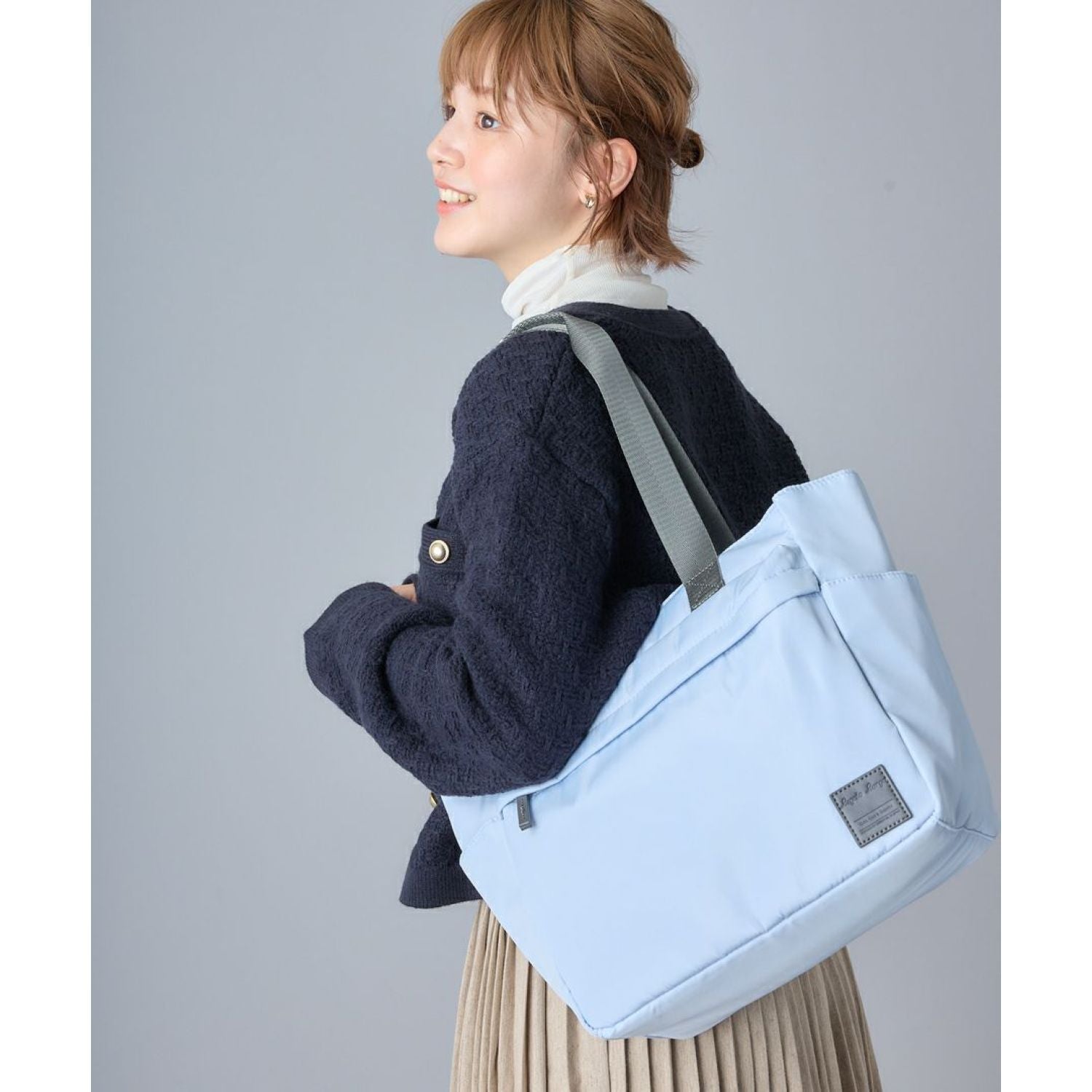 Legato Largo Silky A4 Tote Bag (Black)